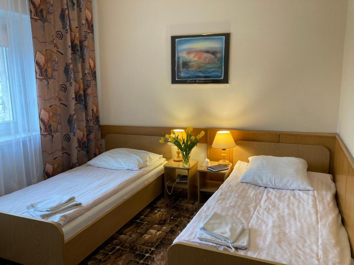 Bed and Breakfast Karat Varsavia Esterno foto