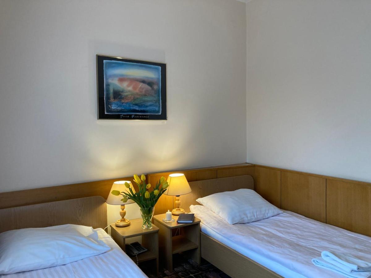 Bed and Breakfast Karat Varsavia Esterno foto