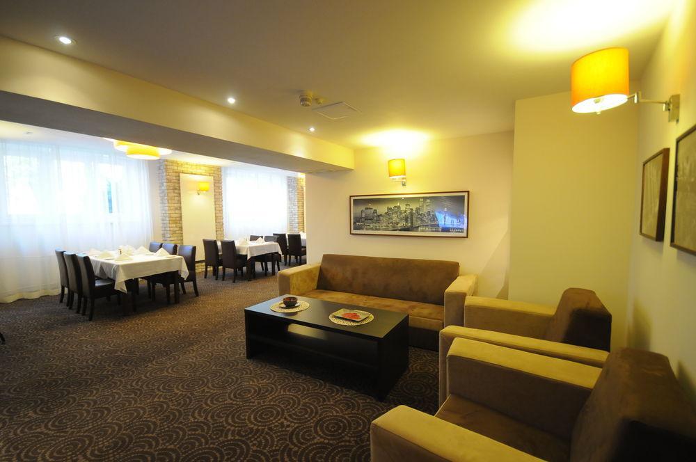 Bed and Breakfast Karat Varsavia Esterno foto